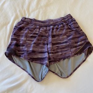 Lululemon hotty hot shorts (DISCONTINUED PRINT)